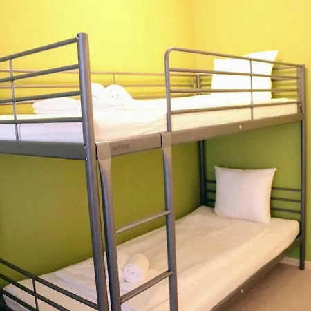 Green Wall Apartment Kaprun