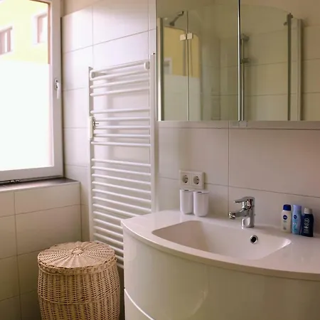 Green Wall Apartment Kaprun *