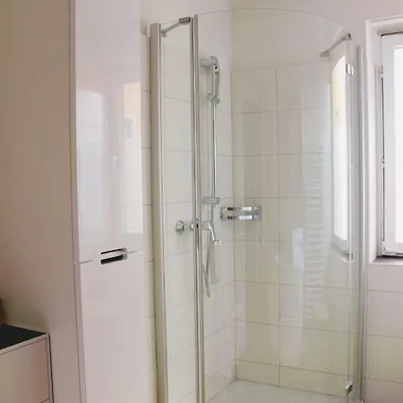 Green Wall Apartment Kaprun *