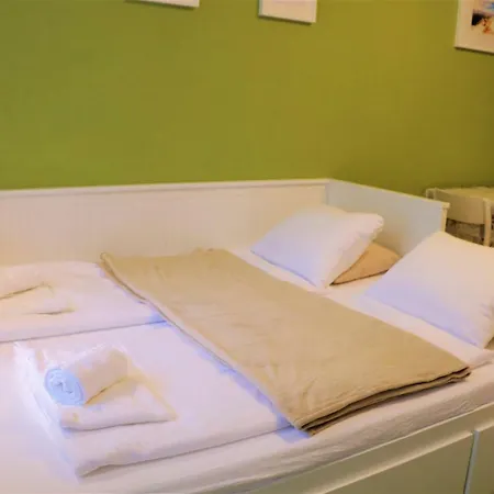 Green Wall Apartment Kaprun *