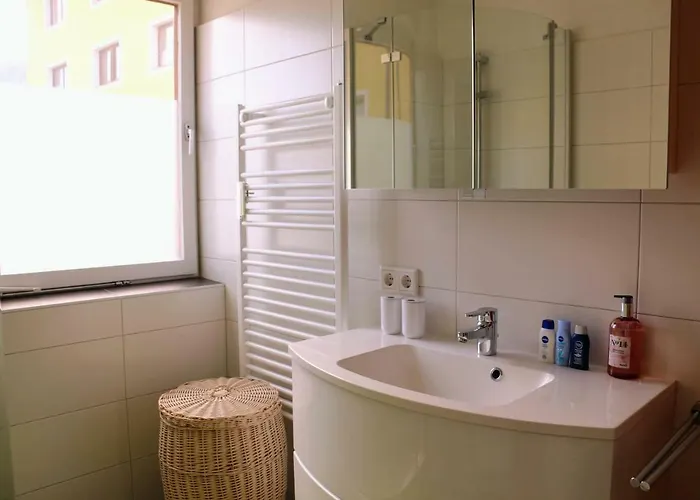 Green Wall Apartment Kaprun *