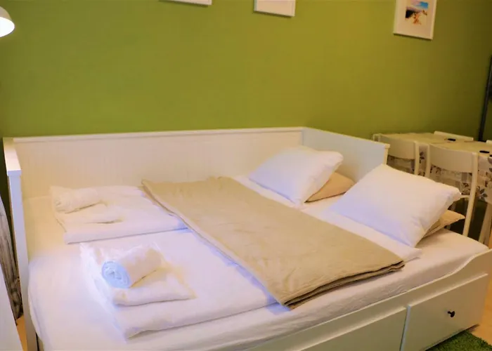 Green Wall Apartment Kaprun *